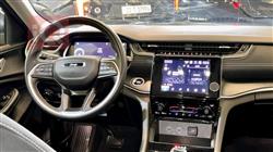 جیپ گراند شیرۆکی